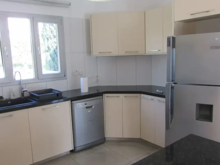 Detached house for rent 201 m² in Limassol, Agios Tychon