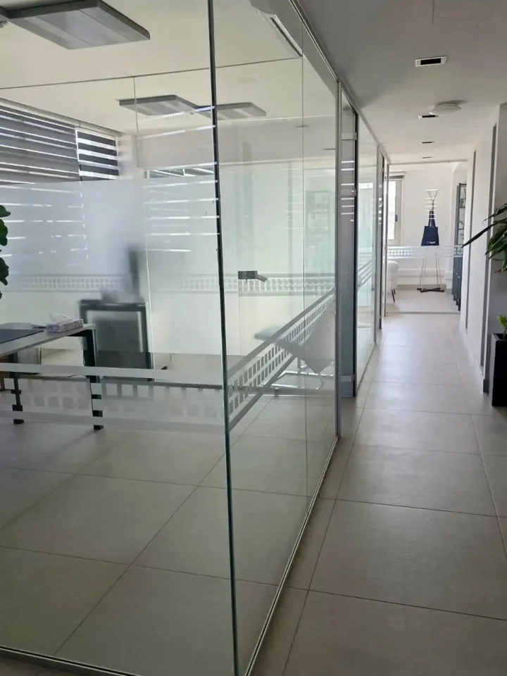 Office 215 m² for rent in Limassol, Limassol - Mesa Geitonia