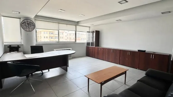 Office 500 m² for rent in Limassol, Limassol - Tsiflikoudia