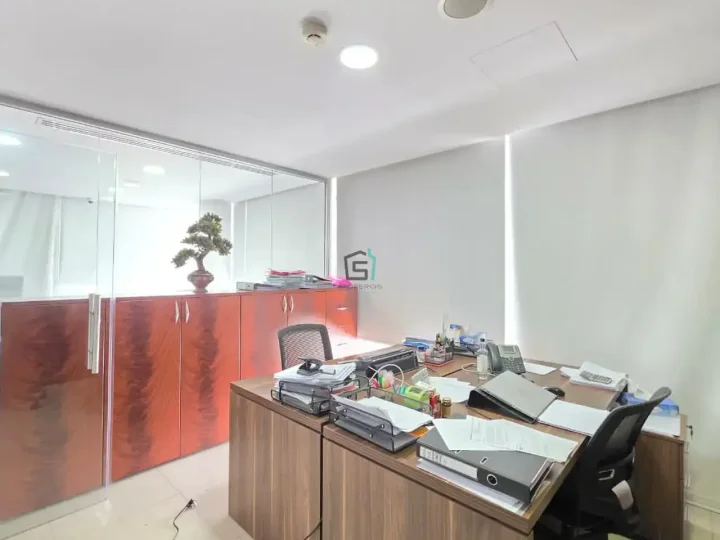 Office 150 m² for rent in Limassol, Limassol - Kapsalos