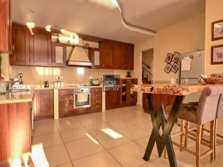 5-bedroom detached house for rent 200 m² in Famagusta, Protaras