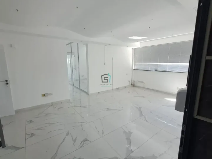 Office 120 m² for rent in Limassol, Limassol - Agia Zoni