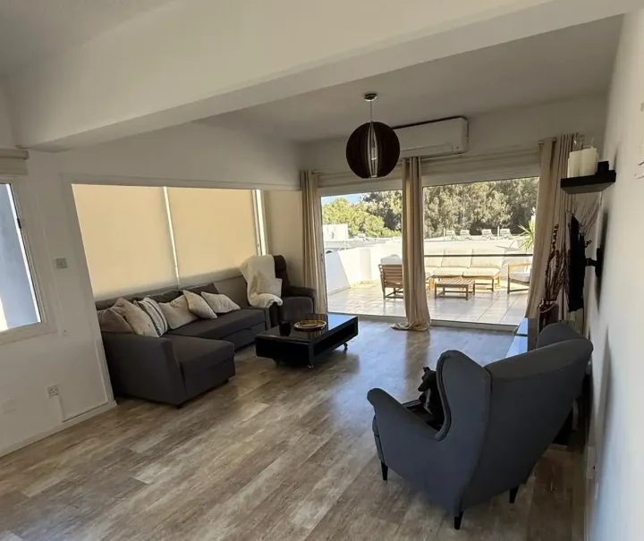 3-bedroom apartments for rent 200 m² in Limassol, Germasogeia Tourist Area