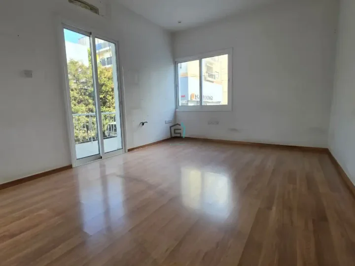 Γραφείο 156 μ² προς ενοικίαση στην τοποθεσία Limassol, Limassol - Petrou Kai Pavlou