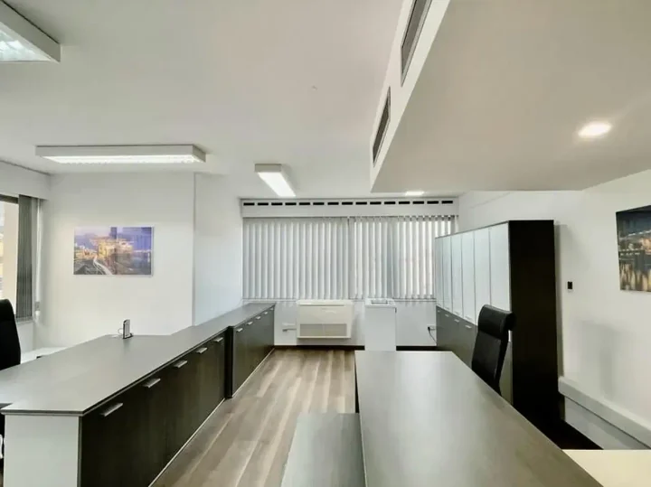 Office 100 m² for rent in Limassol, Limassol - Agios Nicolaos