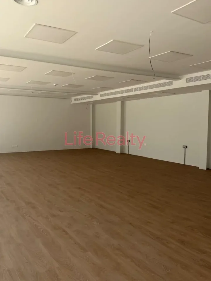 Офис 400 м² в аренду в Limassol, Historical Center