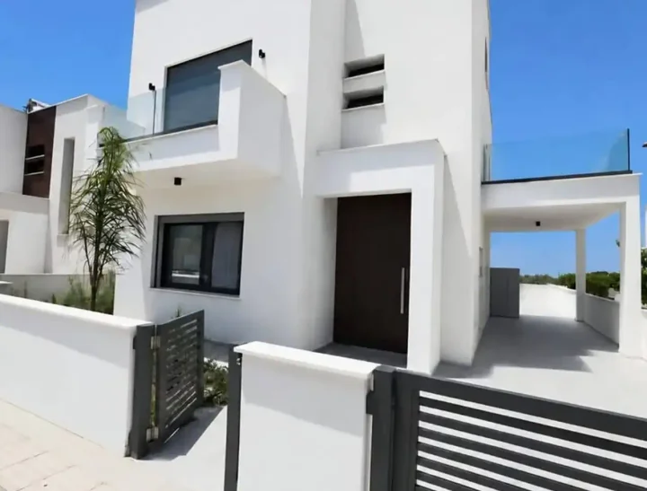 3-bedroom villa for rent 150 m² in Paphos, Konia