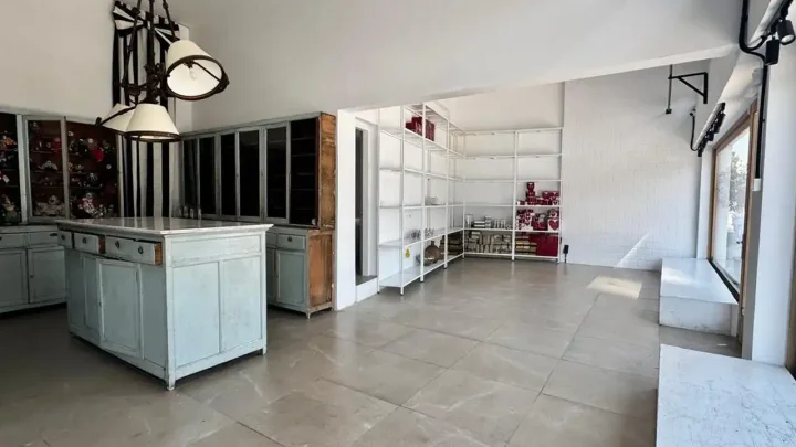 Office 140 m² for rent in Limassol, Limassol - Agia Zoni
