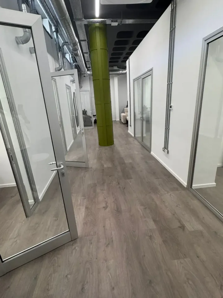 Office 825 m² for rent in Limassol, Limassol - Agios Nicolaos