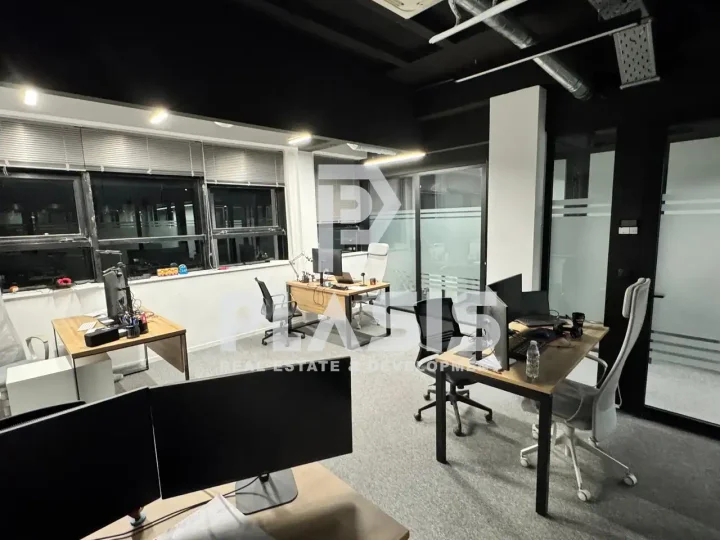 Office 307 m² for rent in Limassol, Limassol - Agia Napa