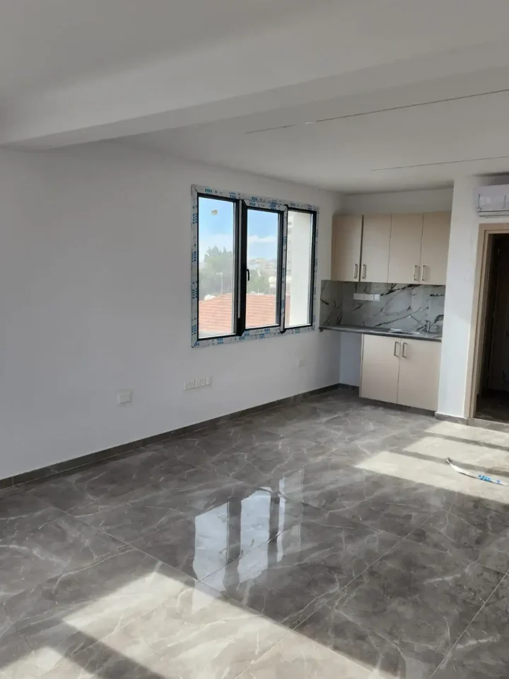 Office 430 m² for rent in Limassol, Limassol - Agia Zoni