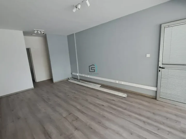Trading area 35 m² for rent in Limassol, Limassol - Neapolis
