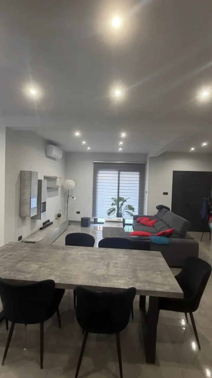 Detached house for rent 220 m² in Limassol, Limassol - Omonia