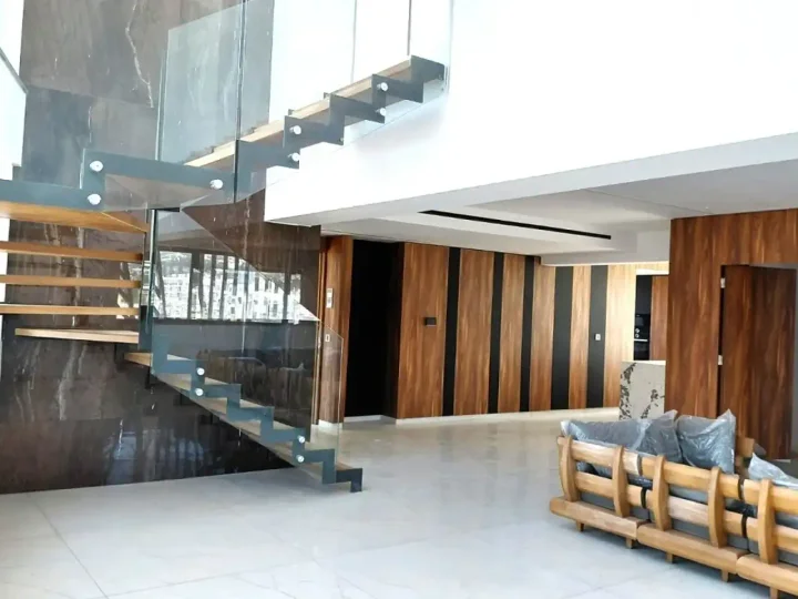 Penthouse for rent 230 m² in Paphos, Paphos - Agios Theodoros