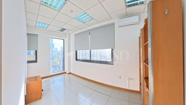 Office 200 m² for rent in Limassol, Limassol - Agia Fyla