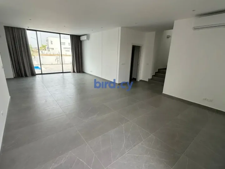 4-bedroom detached house for rent 270 m² in Nicosia, GSP Area