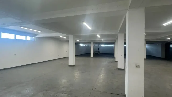 Warehouse 200 m² for rent in Limassol, Agios Athanasios