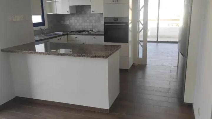 4-bedroom apartments for rent 207 m² in Nicosia, Nicosia - Lykabittos
