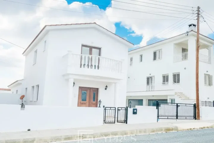 3-bedroom detached house for rent 150 m² in Paphos, Paphos - Anavargos