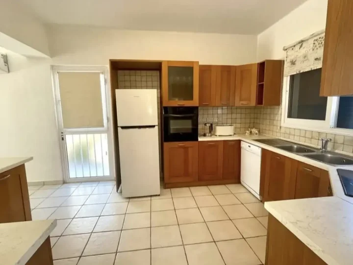 Βίλα προς ενοικίαση 300 μ² στην τοποθεσία Paphos, Chlorakas