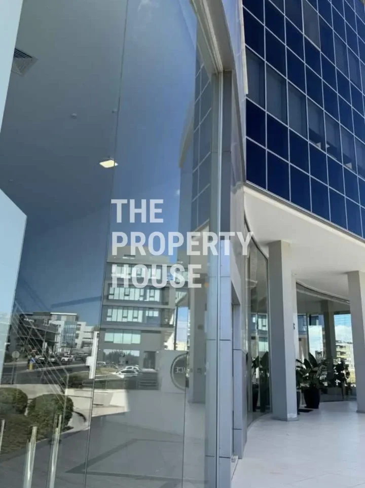 Office 715 m² for rent in Limassol, Agios Athanasios