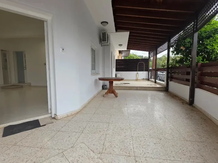 4-bedroom detached house for rent 200 m² in Larnaca, Larnaka - Kamares
