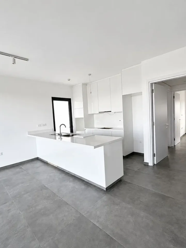 Apartments for rent 93 m² in Limassol, Limassol - Tsirion