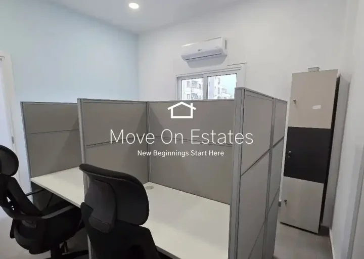 Office 25 m² for rent in Larnaca, Larnaka - Chrysopolitissa