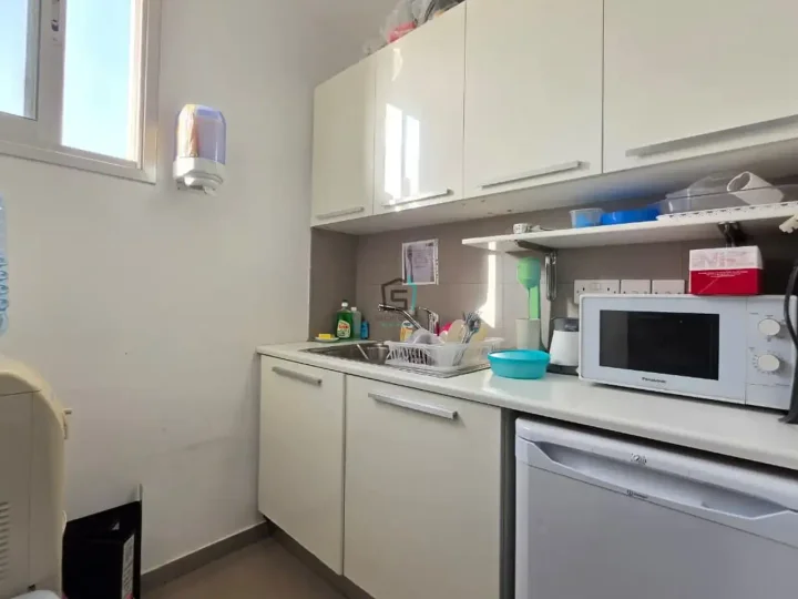 Office 150 m² for rent in Limassol, Limassol - Kapsalos