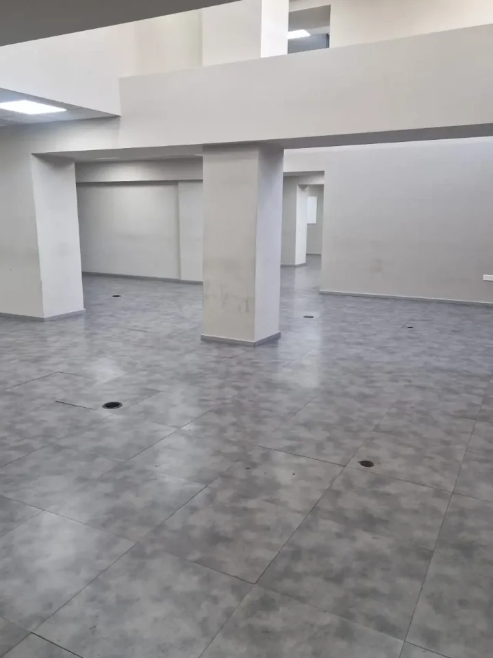 Office 370 m² for rent in Limassol, Limassol - Zakaki