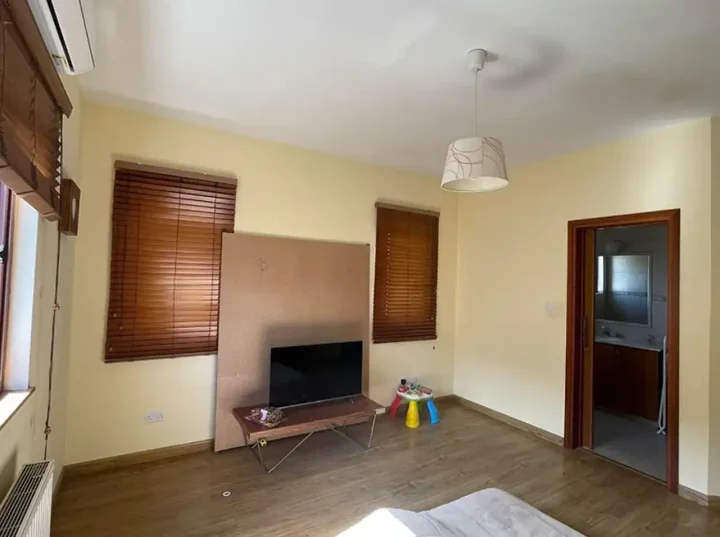 Detached house for rent 253 m² in Nicosia, Psimolofou
