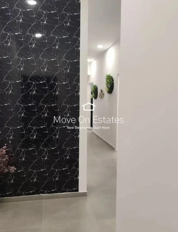 Office 25 m² for rent in Larnaca, Larnaka - Chrysopolitissa