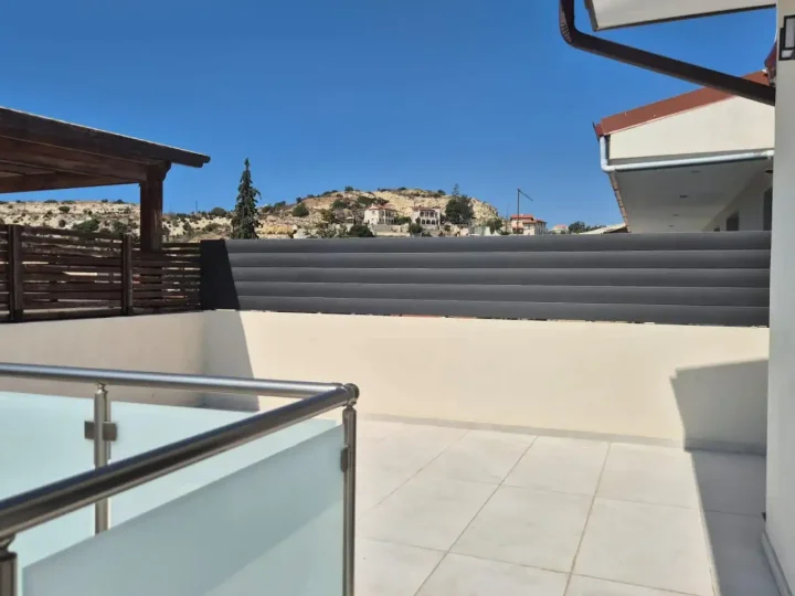 Двухквартирный дом в аренду 130 м² в Limassol, Agios Tychon