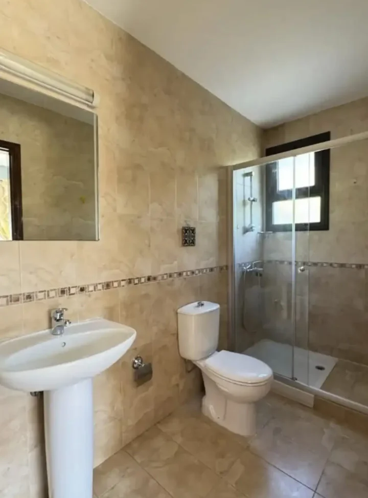 Βίλα προς ενοικίαση 210 μ² στην τοποθεσία Paphos, Pegeia