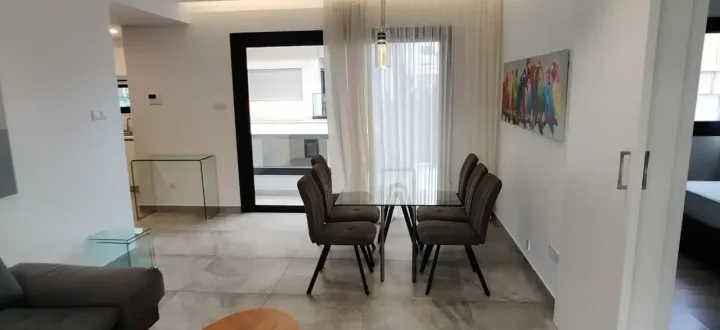 2-bedroom apartments for rent 90 m² in Limassol, Limassol - Mesa Geitonia