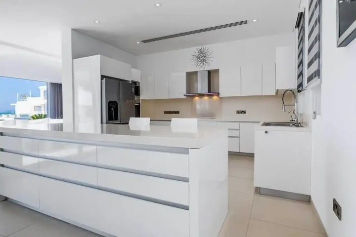 Detached house for rent 490 m² in Paphos, Pegeia