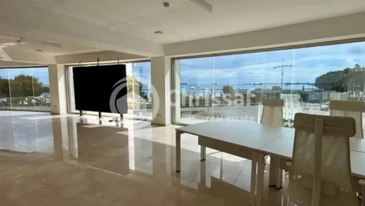 Office 717 m² for rent in Limassol, Limassol - Neapolis