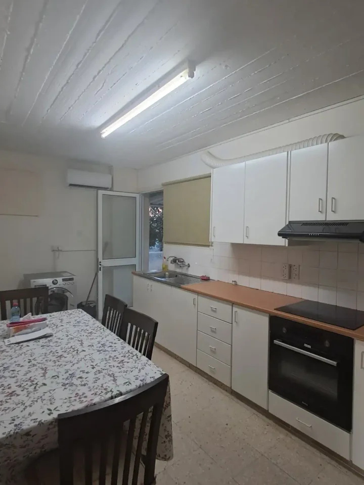 Semi-detached house for rent 90 m² in Nicosia, Strovolos - Agios Vasileios