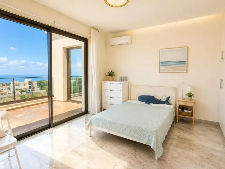 Villa for rent 300 m² in Paphos, Tala
