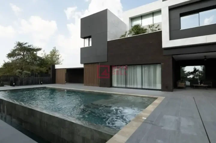 6+ bedroom villa for rent 800 m² in Limassol, Souni