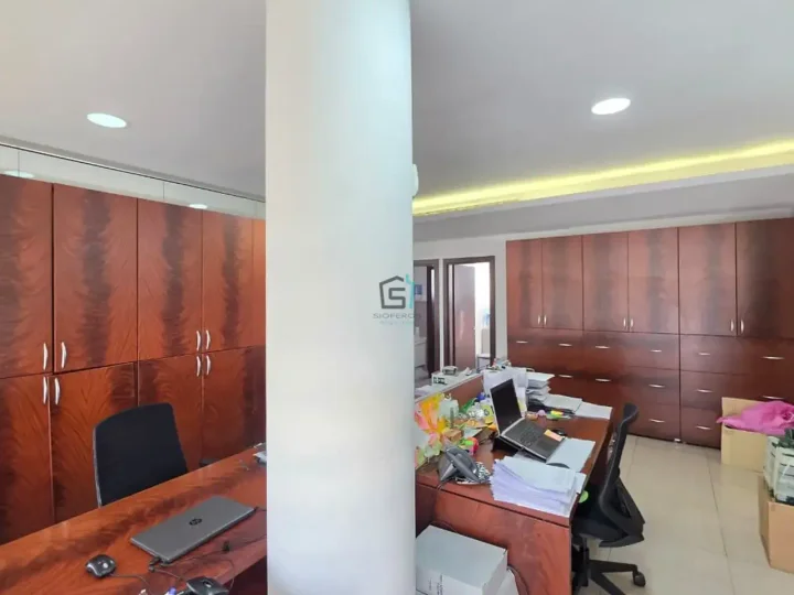 Office 150 m² for rent in Limassol, Limassol - Kapsalos