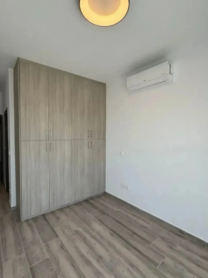 6+ спальная двухквартирный дом в аренду 300 м² в Limassol, Agios Tychon Tourist Area