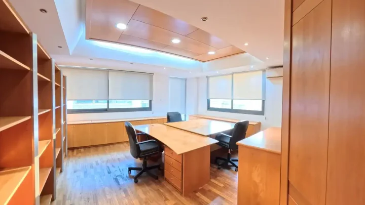 Office 200 m² for rent in Limassol, Limassol - Kapsalos