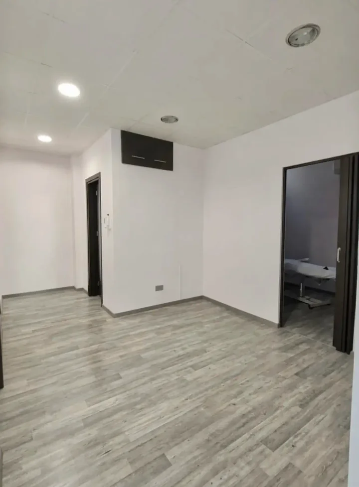 Trading area 72 m² for rent in Limassol, Limassol - Kapsalos