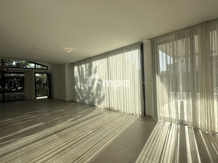 Отдельный дом в аренду 180 м² в Nicosia, Strovolos - Stavros