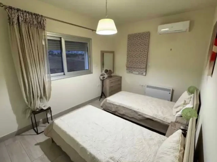 3-спальная двухквартирный дом в аренду 190 м² в Limassol, Kato Polemidia