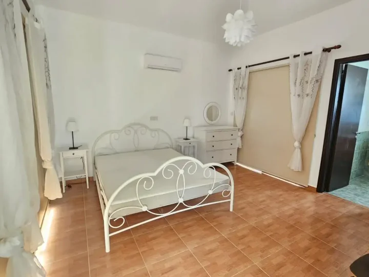 Villa for rent 250 m² in Paphos, Pegeia