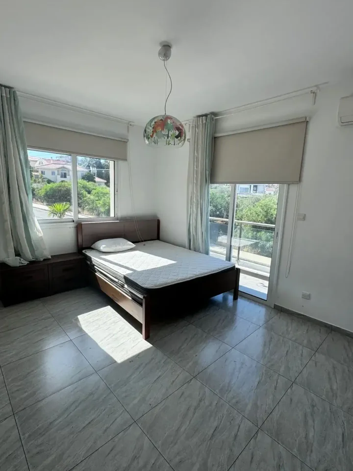 3-bedroom detached house for rent 180 m² in Limassol, Germasogeia