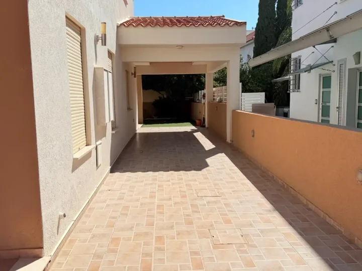 Detached house for rent 180 m² in Limassol, Agios Athanasios