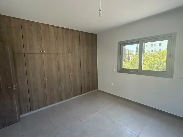 3-bedroom apartments for rent 180 m² in Limassol, Potamos Germasogeias
